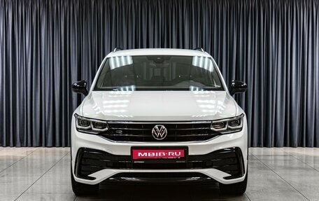 Volkswagen Tiguan II, 2021 год, 3 990 000 рублей, 3 фотография