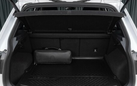 Volkswagen Tiguan II, 2021 год, 3 990 000 рублей, 22 фотография