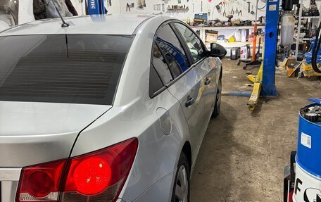 Chevrolet Cruze II, 2010 год, 450 000 рублей, 7 фотография