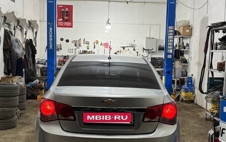 Chevrolet Cruze II, 2010 год, 450 000 рублей, 6 фотография