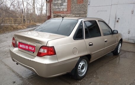 Daewoo Nexia I рестайлинг, 2012 год, 240 000 рублей, 4 фотография