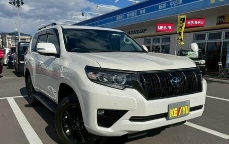 Toyota Land Cruiser Prado 150 рестайлинг 2, 2022 год, 6 000 000 рублей, 1 фотография