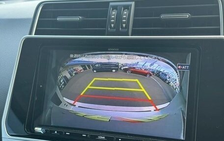 Toyota Land Cruiser Prado 150 рестайлинг 2, 2022 год, 6 000 000 рублей, 20 фотография