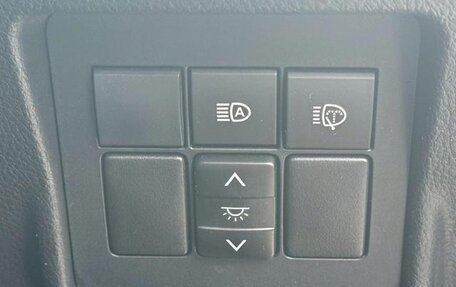 Toyota Land Cruiser Prado 150 рестайлинг 2, 2022 год, 6 000 000 рублей, 16 фотография