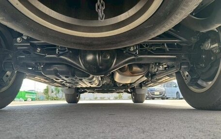 Toyota Land Cruiser Prado 150 рестайлинг 2, 2022 год, 6 000 000 рублей, 31 фотография