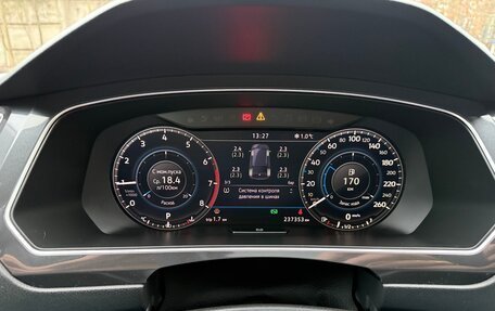 Volkswagen Tiguan II, 2017 год, 2 300 000 рублей, 4 фотография