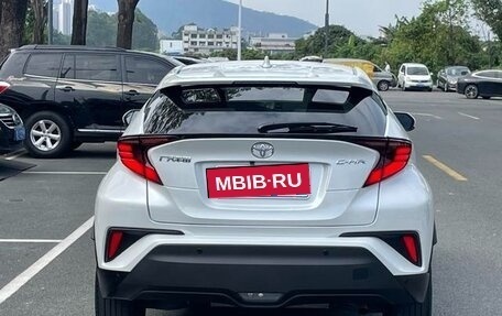 Toyota C-HR I рестайлинг, 2021 год, 1 845 003 рублей, 4 фотография