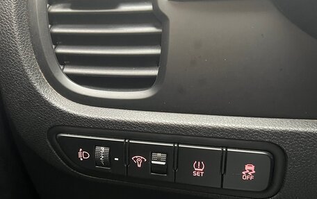 KIA Rio IV, 2018 год, 1 560 000 рублей, 13 фотография