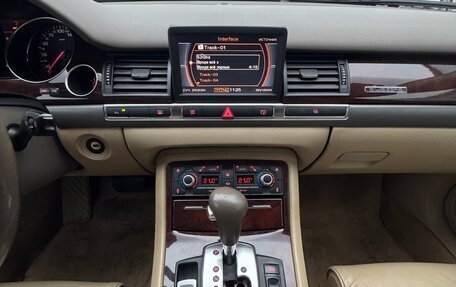 Audi A8, 2004 год, 1 100 000 рублей, 10 фотография