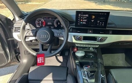 Audi A4, 2021 год, 2 610 000 рублей, 18 фотография