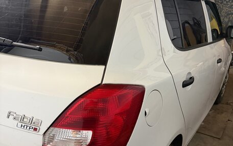 Skoda Fabia II, 2011 год, 550 000 рублей, 3 фотография