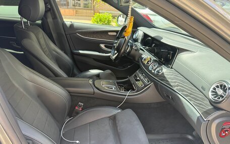 Mercedes-Benz E-Класс, 2021 год, 5 399 990 рублей, 10 фотография