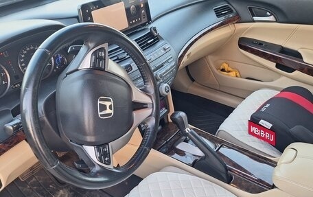 Honda Crosstour I рестайлинг, 2011 год, 1 700 000 рублей, 11 фотография