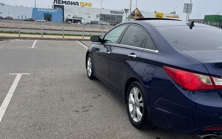 Hyundai Sonata VI, 2010 год, 750 000 рублей, 3 фотография