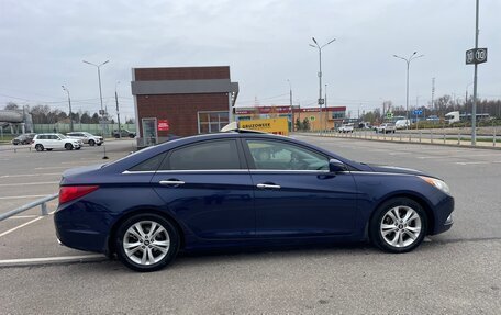 Hyundai Sonata VI, 2010 год, 750 000 рублей, 4 фотография