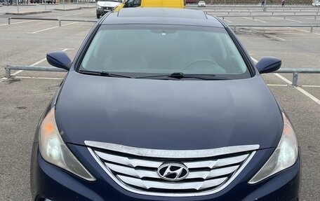 Hyundai Sonata VI, 2010 год, 750 000 рублей, 9 фотография