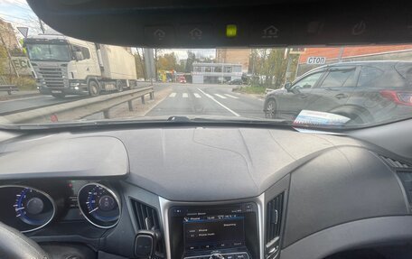 Hyundai Sonata VI, 2010 год, 750 000 рублей, 17 фотография