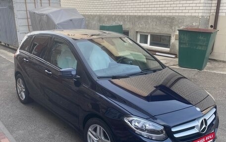 Mercedes-Benz B-Класс, 2016 год, 1 850 000 рублей, 3 фотография