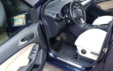 Mercedes-Benz B-Класс, 2016 год, 1 850 000 рублей, 11 фотография