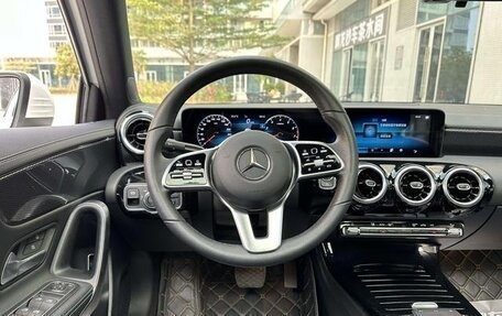 Mercedes-Benz A-Класс, 2021 год, 1 900 000 рублей, 13 фотография