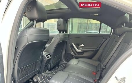 Mercedes-Benz A-Класс, 2021 год, 1 900 000 рублей, 15 фотография