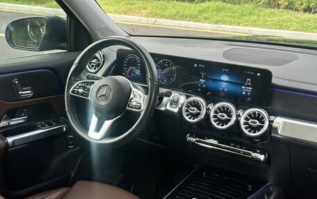 Mercedes-Benz GLB, 2021 год, 2 250 000 рублей, 10 фотография