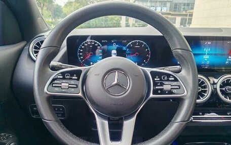 Mercedes-Benz GLA, 2021 год, 2 300 000 рублей, 13 фотография