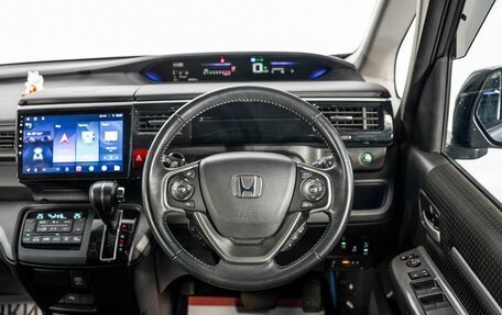 Honda Stepwgn IV, 2019 год, 2 415 000 рублей, 10 фотография