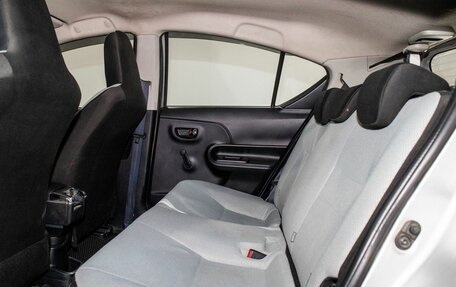 Toyota Aqua I, 2017 год, 775 000 рублей, 7 фотография