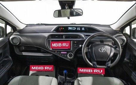 Toyota Aqua I, 2017 год, 775 000 рублей, 8 фотография