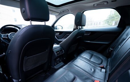 Jaguar F-Pace, 2018 год, 2 500 000 рублей, 7 фотография