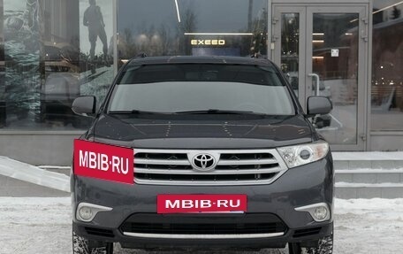 Toyota Highlander III, 2013 год, 2 250 000 рублей, 2 фотография