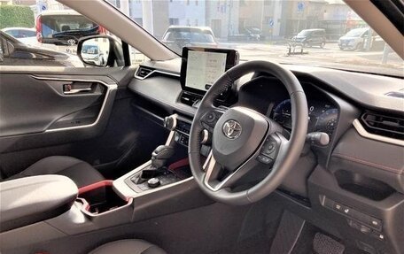 Toyota RAV4, 2024 год, 4 000 000 рублей, 15 фотография