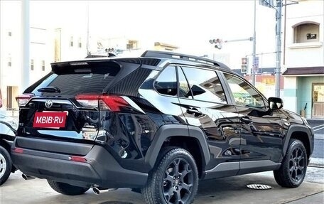 Toyota RAV4, 2024 год, 4 000 000 рублей, 8 фотография