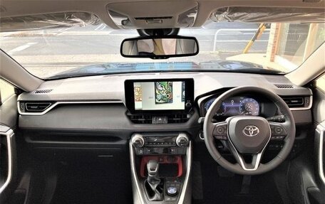 Toyota RAV4, 2024 год, 4 000 000 рублей, 10 фотография