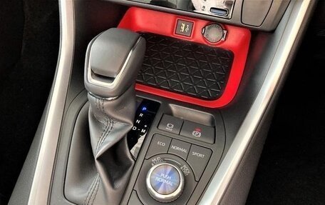 Toyota RAV4, 2024 год, 4 000 000 рублей, 19 фотография