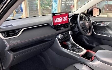 Toyota RAV4, 2024 год, 4 000 000 рублей, 14 фотография