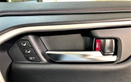 Toyota RAV4, 2024 год, 4 000 000 рублей, 29 фотография