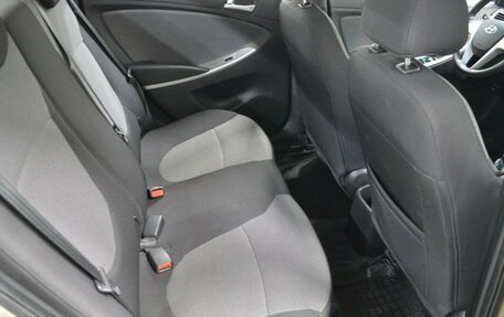 Hyundai Solaris II рестайлинг, 2011 год, 800 000 рублей, 13 фотография