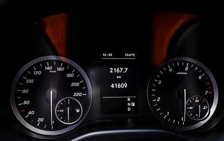 Mercedes-Benz Vito, 2022 год, 5 200 000 рублей, 9 фотография