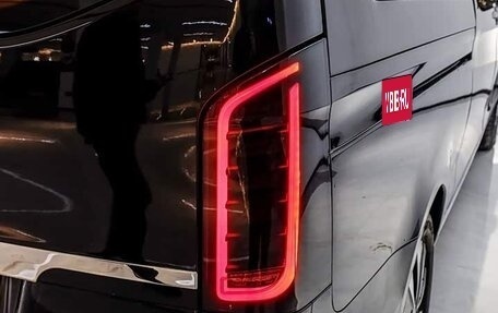 Mercedes-Benz Vito, 2022 год, 5 200 000 рублей, 4 фотография