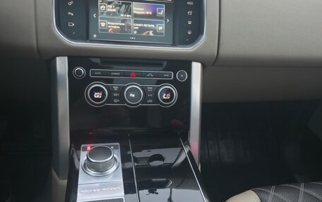 Land Rover Range Rover IV рестайлинг, 2016 год, 3 500 000 рублей, 14 фотография