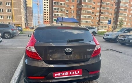 Hyundai Solaris II рестайлинг, 2015 год, 970 000 рублей, 3 фотография