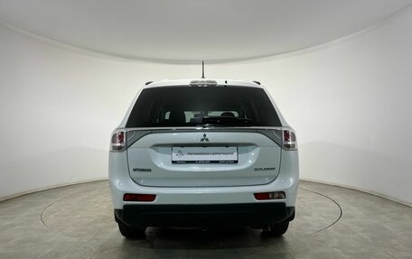 Mitsubishi Outlander III рестайлинг 3, 2013 год, 1 350 000 рублей, 3 фотография
