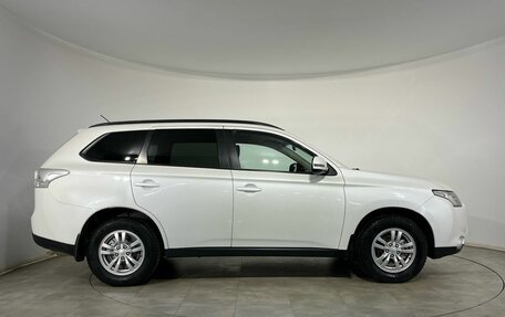 Mitsubishi Outlander III рестайлинг 3, 2013 год, 1 350 000 рублей, 5 фотография