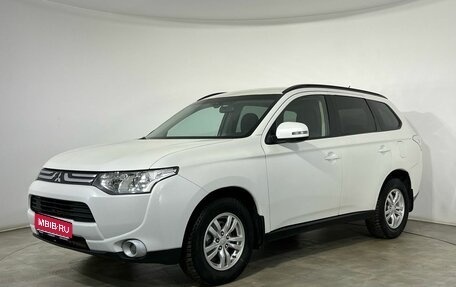 Mitsubishi Outlander III рестайлинг 3, 2013 год, 1 350 000 рублей, 1 фотография
