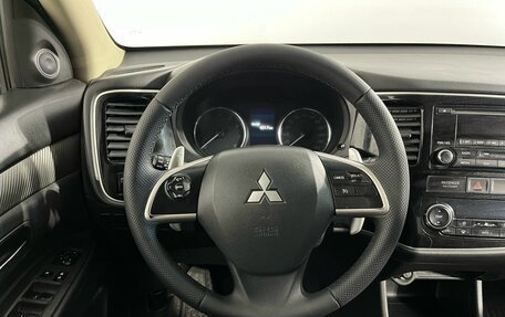 Mitsubishi Outlander III рестайлинг 3, 2013 год, 1 350 000 рублей, 10 фотография