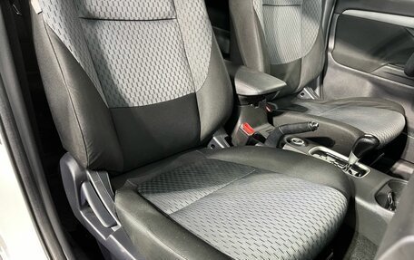 Mitsubishi Outlander III рестайлинг 3, 2013 год, 1 350 000 рублей, 15 фотография