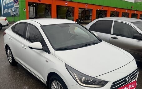 Hyundai Solaris II рестайлинг, 2018 год, 1 500 000 рублей, 2 фотография