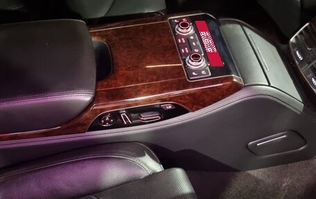 Audi A8, 2011 год, 1 050 000 рублей, 10 фотография